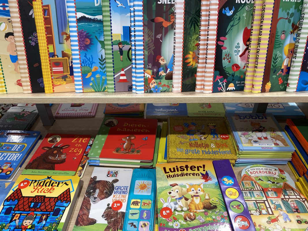 Uitgebreid assortiment boeken bij de Buren in Dommelen