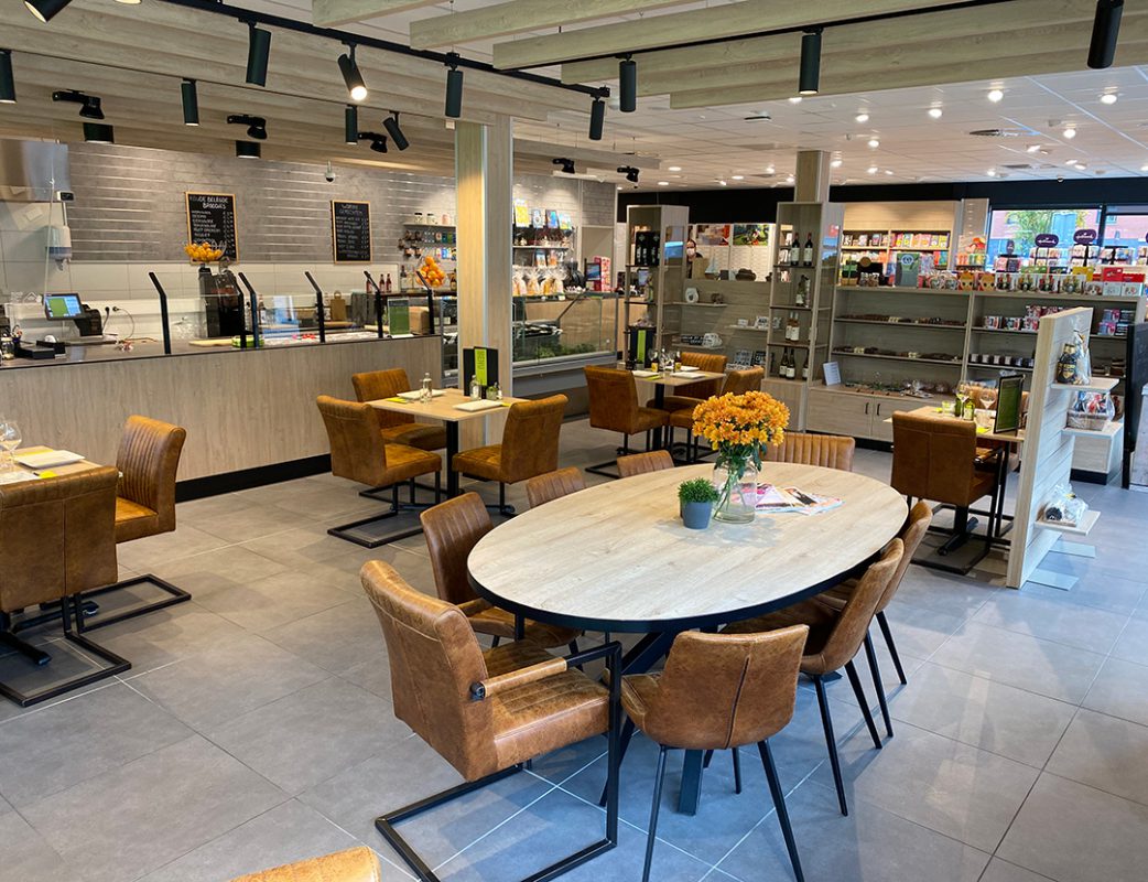 Lekker lunchen bij de Buren in Dommelen